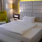 Business-hotel Artes 4*