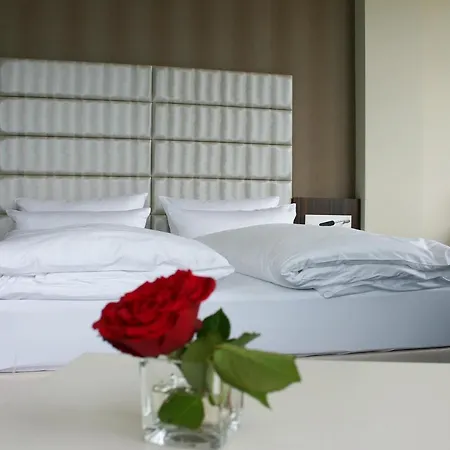 Hotell Business-hotel Artes 4*
