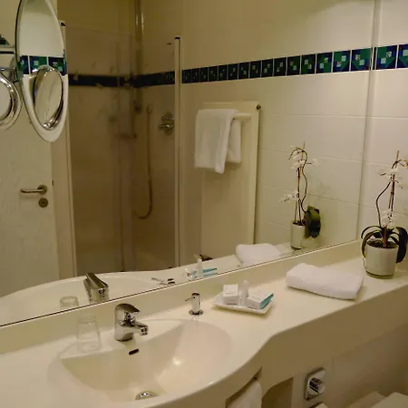 ビジネス-ホテル アルテス 4* ケムニッツ