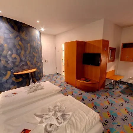 Business-hotel Artes 4*