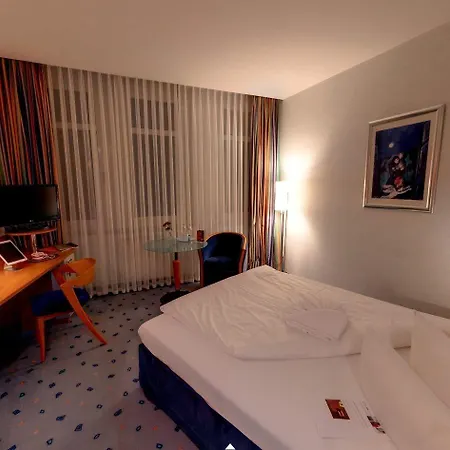 Business-hotel Artes فندق شيمنيتز