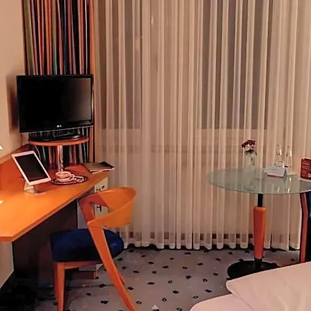 Business-hotel Artes فندق